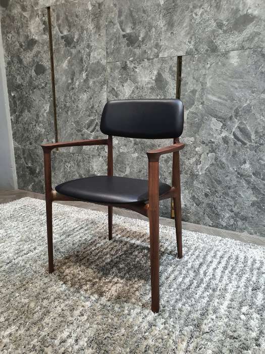 Chair CH-609